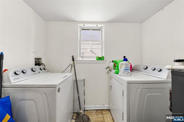 25-27 Norfolk Street, Newark, NJ 07103