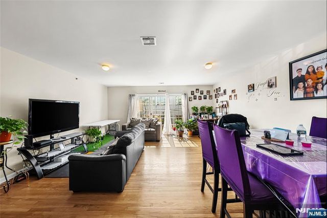 25-27 Norfolk Street, Newark, NJ 07103