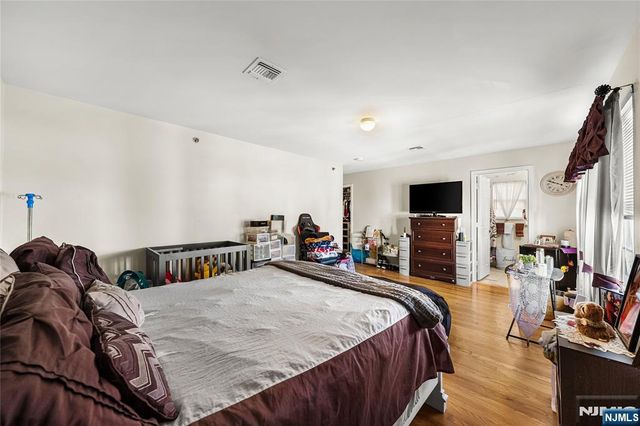 25-27 Norfolk Street, Newark, NJ 07103