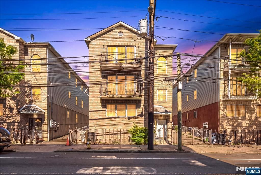 25-27 Norfolk Street, Newark, NJ 07103