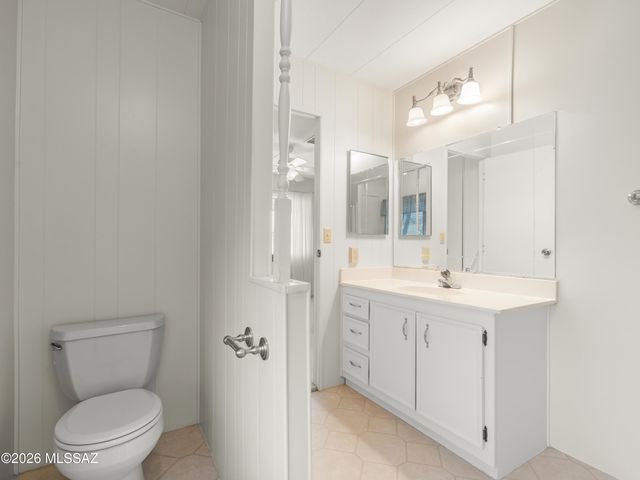 145 W Pinon Drive, Green Valley, AZ 85614