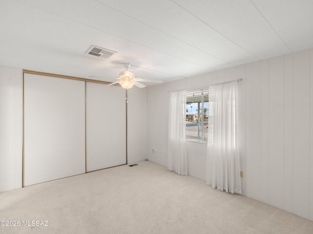 145 W Pinon Drive, Green Valley, AZ 85614