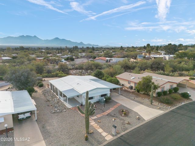 145 W Pinon Drive, Green Valley, AZ 85614