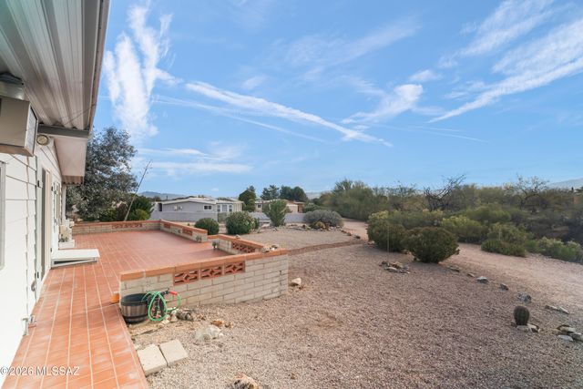 145 W Pinon Drive, Green Valley, AZ 85614