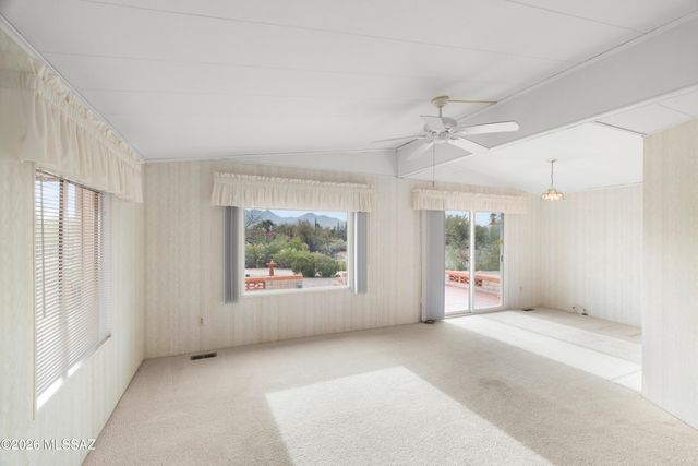 145 W Pinon Drive, Green Valley, AZ 85614