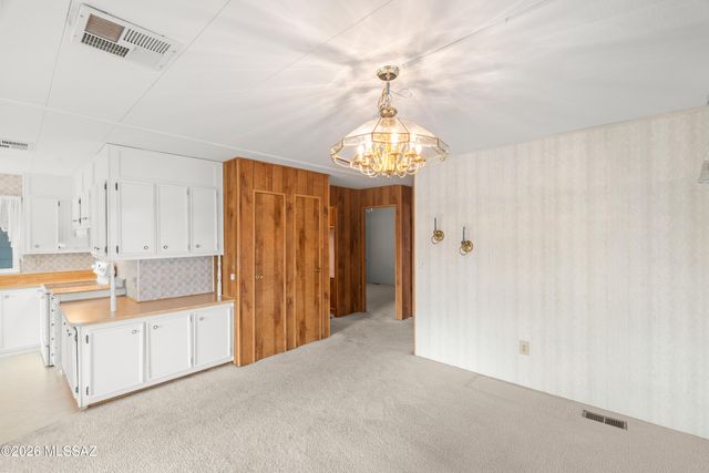 145 W Pinon Drive, Green Valley, AZ 85614