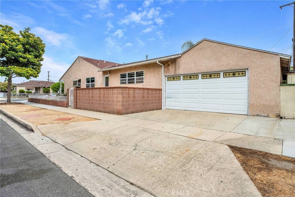 Image 4 of property listing at 11434 Lowemont Street, Norwalk, CA 90650
