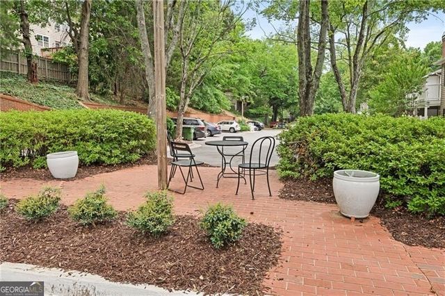 1750 Clairmont Road 18, Decatur, GA 30033