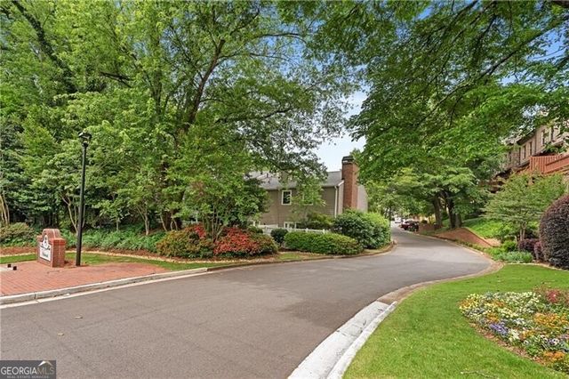 1750 Clairmont Road 18, Decatur, GA 30033