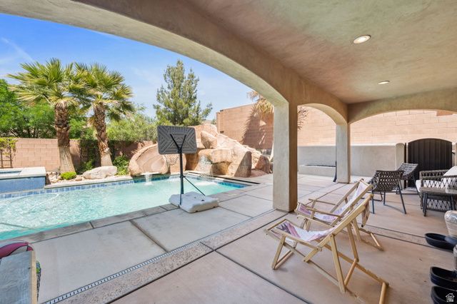 2270 S COYOTE LOOP, Washington, UT 84780