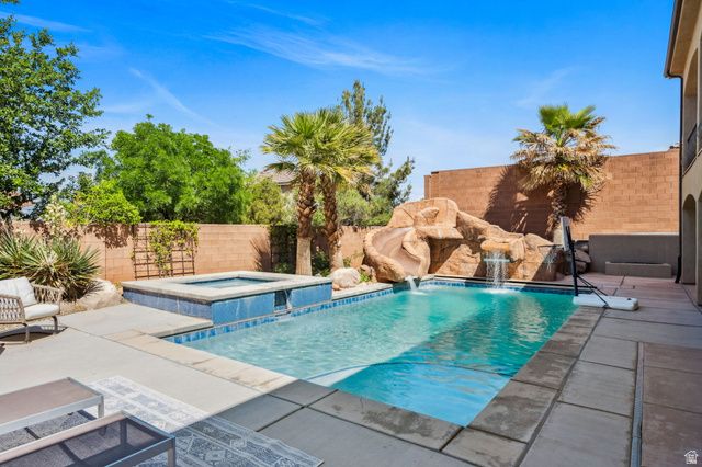 2270 S COYOTE LOOP, Washington, UT 84780