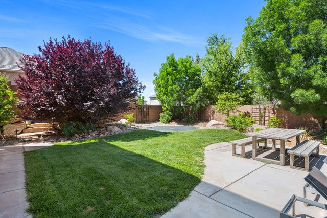 2270 S COYOTE LOOP, Washington, UT 84780