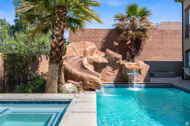 2270 S COYOTE LOOP, Washington, UT 84780