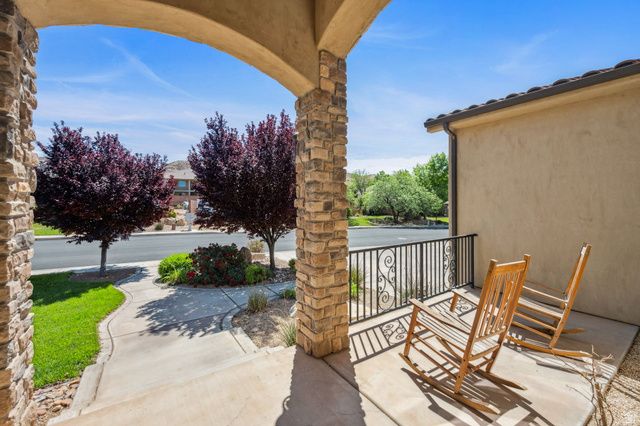 2270 S COYOTE LOOP, Washington, UT 84780