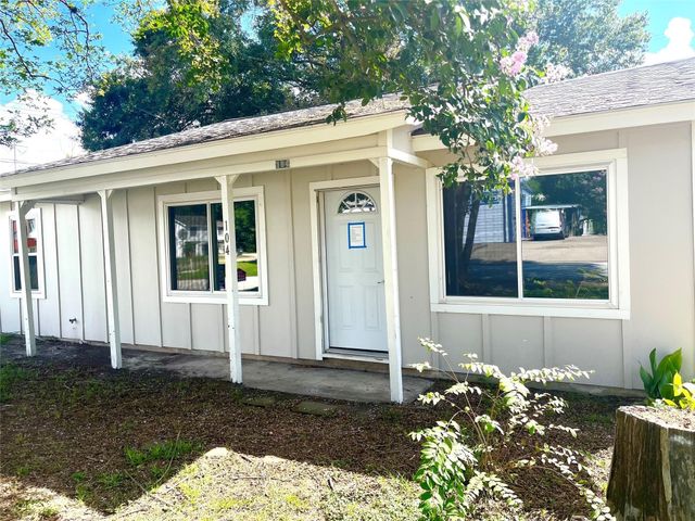 104 N Peach Street, Tomball, TX 77375