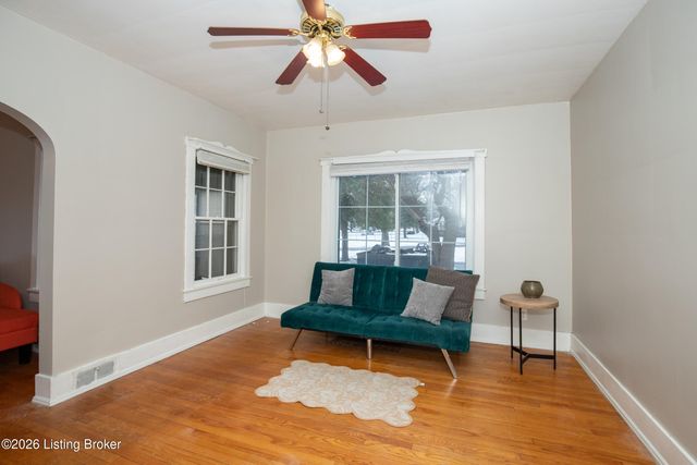 4830 Southern Pkwy, Louisville, KY 40214