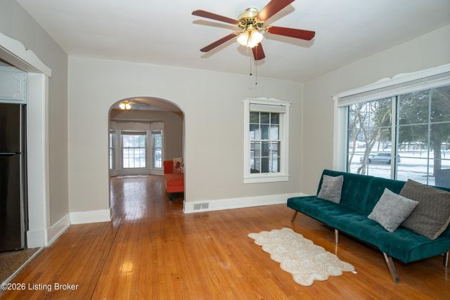 4830 Southern Pkwy, Louisville, KY 40214