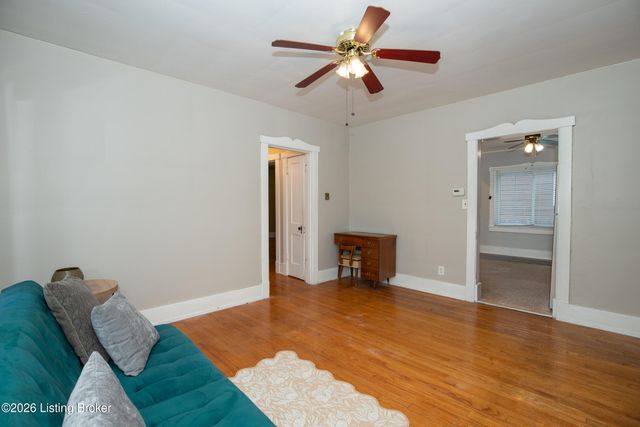 4830 Southern Pkwy, Louisville, KY 40214