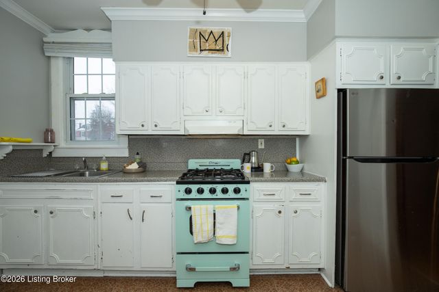 4830 Southern Pkwy, Louisville, KY 40214