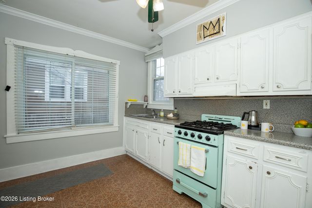 4830 Southern Pkwy, Louisville, KY 40214