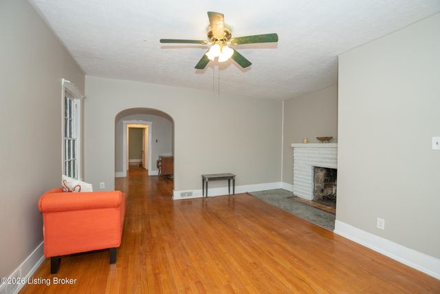 4830 Southern Pkwy, Louisville, KY 40214