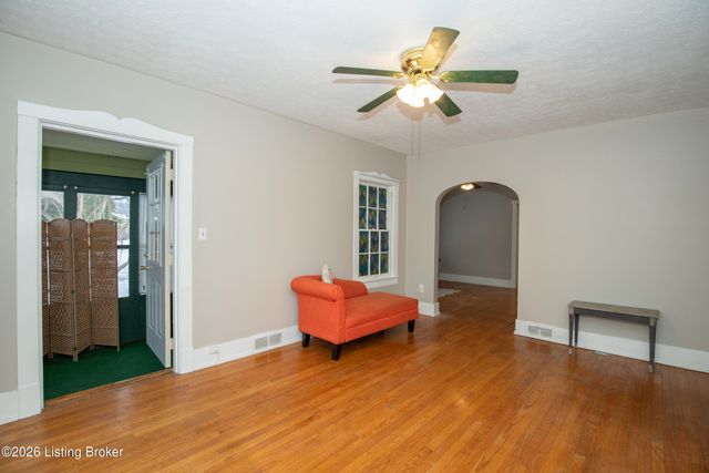 4830 Southern Pkwy, Louisville, KY 40214