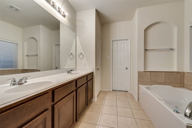 1208 Villa Paloma Boulevard, Little Elm, TX 75068