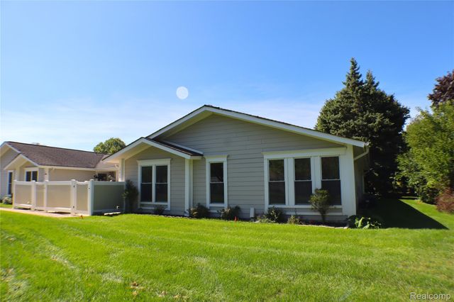 39838 Village Wood Circle, Novi, MI 48375