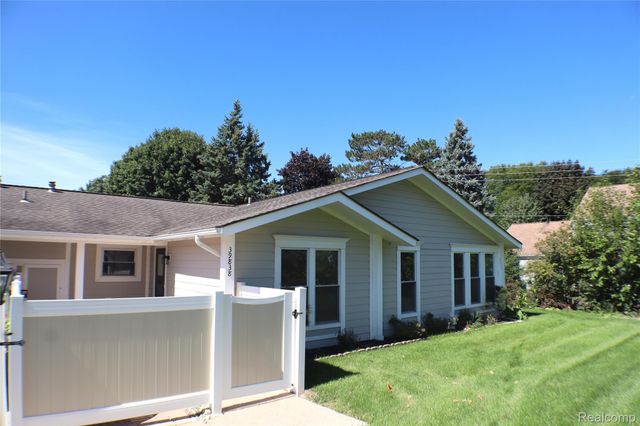 39838 Village Wood Circle, Novi, MI 48375