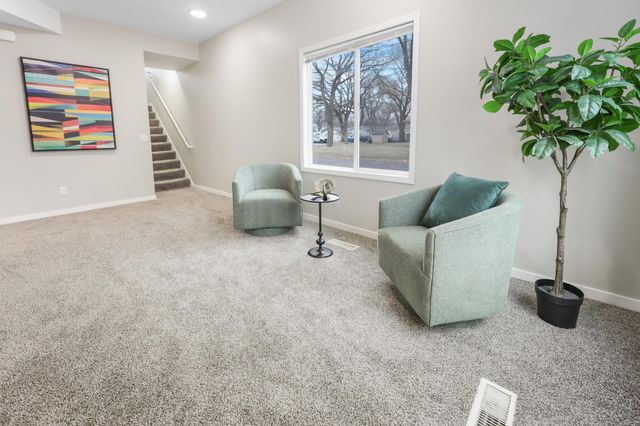 1101 Broadway Avenue S, Sauk Rapids, MN 56379