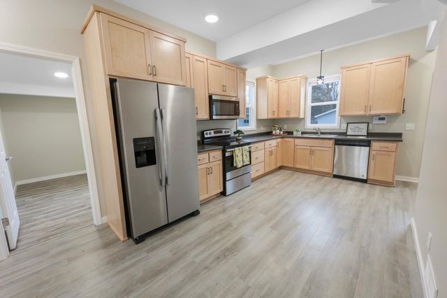 1101 Broadway Avenue S, Sauk Rapids, MN 56379