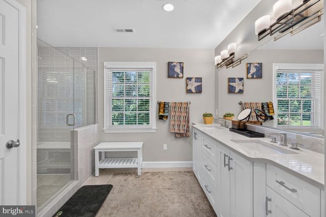 6720 NEWBOLD DR, Bethesda, MD 20817