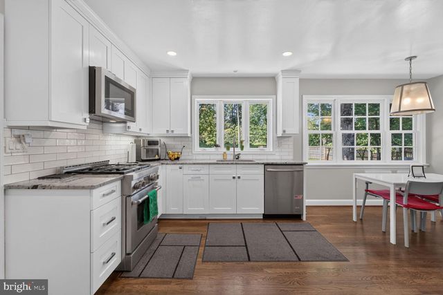 6720 NEWBOLD DR, Bethesda, MD 20817