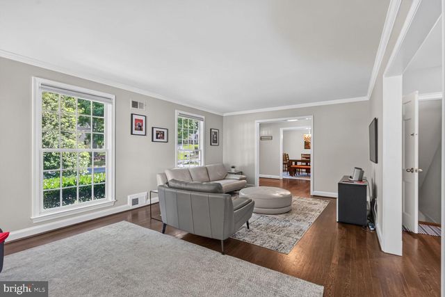 6720 NEWBOLD DR, Bethesda, MD 20817