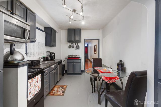 156 Washington Street, Trenton, NJ 08611