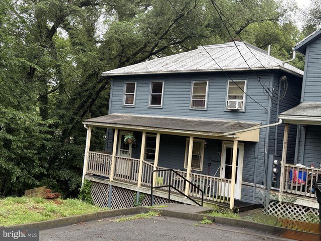 211, 213-215 E CLIFFORD ST, Winchester, VA 22601