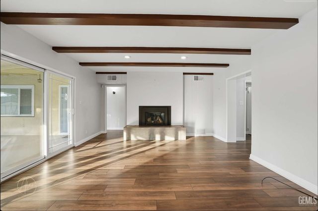 2441 Cedar Street, Bakersfield, CA 93301