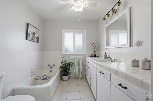 2441 Cedar Street, Bakersfield, CA 93301