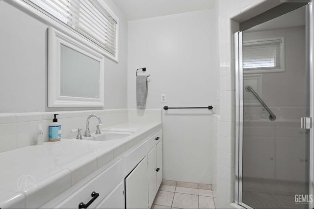 2441 Cedar Street, Bakersfield, CA 93301