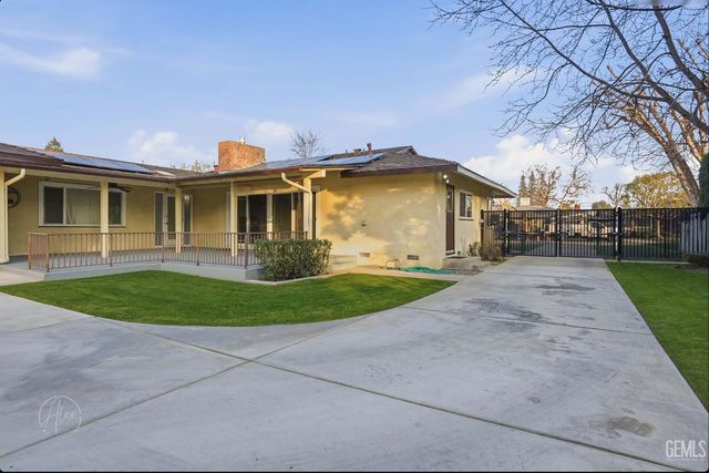 2441 Cedar Street, Bakersfield, CA 93301