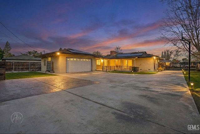 2441 Cedar Street, Bakersfield, CA 93301