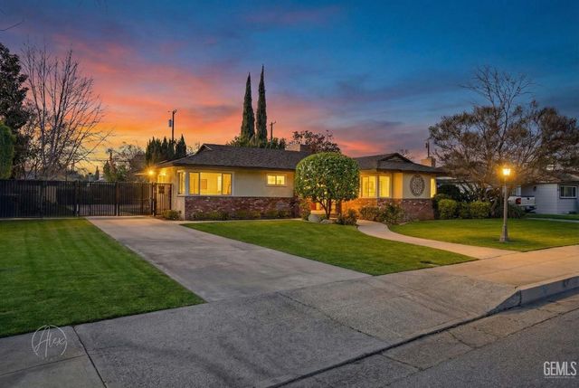 2441 Cedar Street, Bakersfield, CA 93301