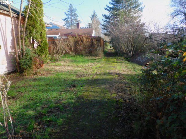 537 W 14TH Ave, Eugene, OR 97401