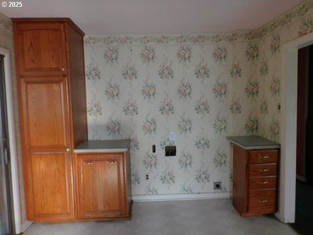 537 W 14TH Ave, Eugene, OR 97401