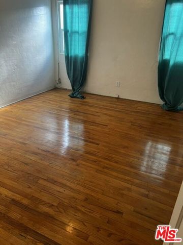 1429 W 94th Place, Los Angeles, CA 90047