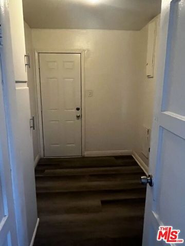 1429 W 94th Place, Los Angeles, CA 90047