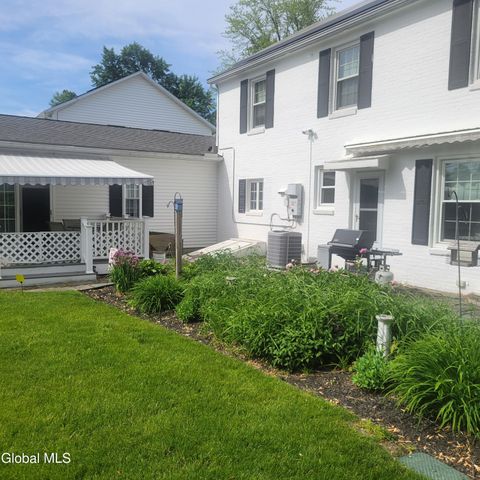 41 Berkshire Drive, East Greenbush, NY 12061