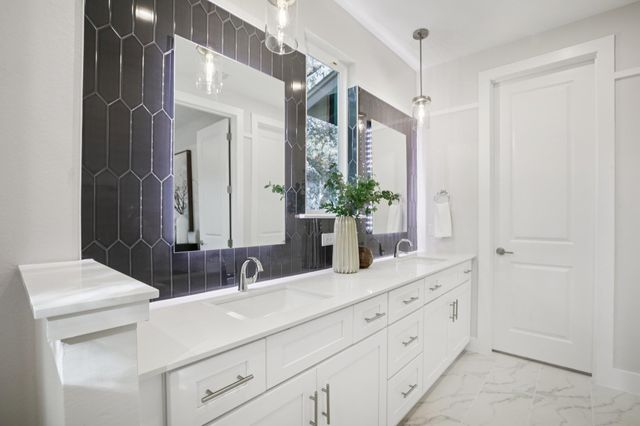 2167 Quiet Stables CIR, Cedar Park, TX 78613