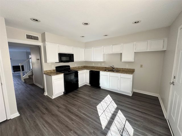 2268 Colony Court, Dallas, TX 75235