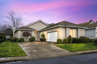 703 Summerwood Drive, Medford, OR 97504